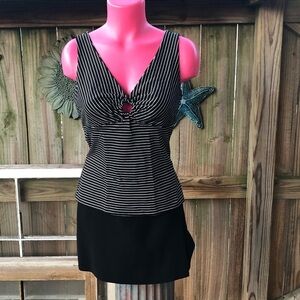 Arden B Black & White Stripes Sleeveless Keyhole